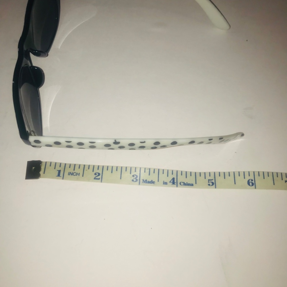 Retro/Vintage Black and White Polka Dot Frame Sunglasses with Black Lenses - Picture 10 of 10